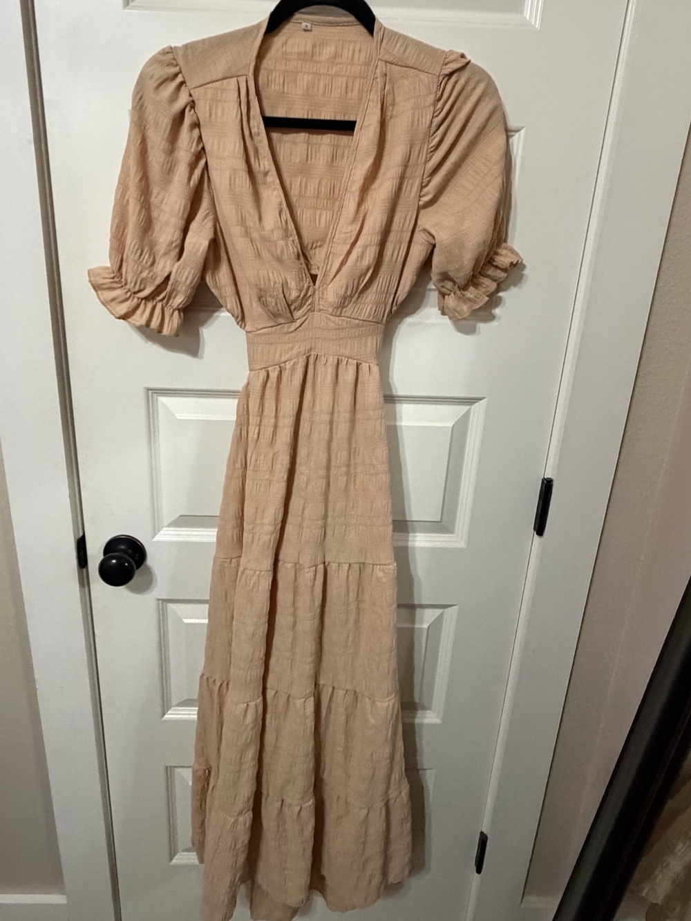 Beige Puff-Sleeve Maxi Dress - Elegant V-Neck Women's Dress
